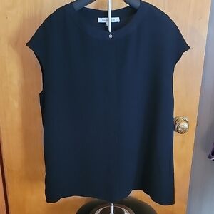 Rose + Olive Boxy Cap Sleeve Blouse in Black